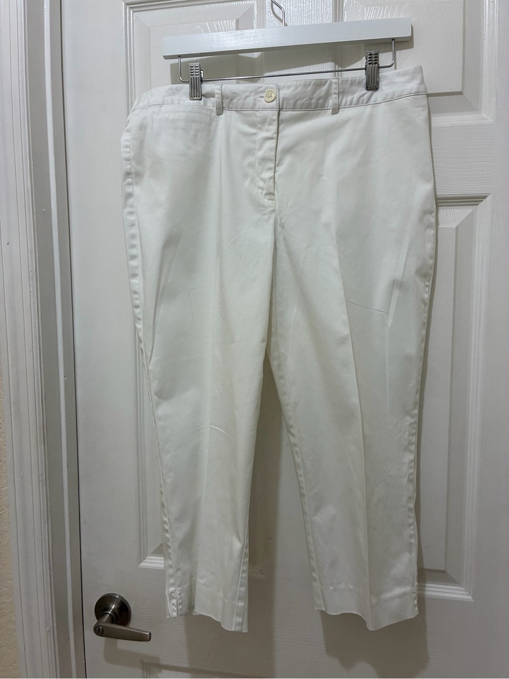 Counterparts White Capris